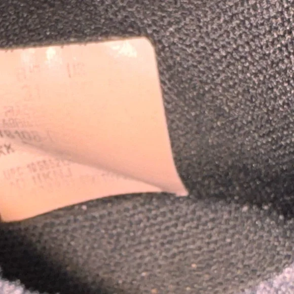 Puma Black and Red Athletic Shoes - Kids / Boys sneakers size 13c - Picture 8 of 9